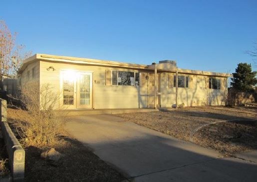 1629 Ralph Dr, Las Cruces, NM 88001