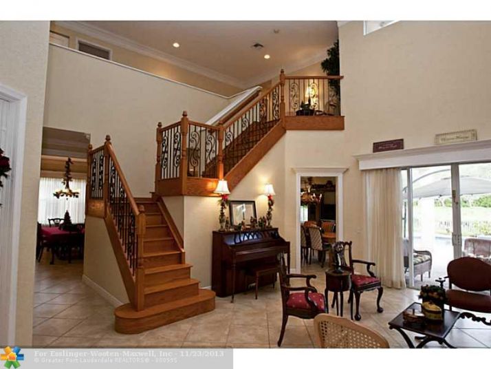 1035 WATERSIDE CIR, Fort Lauderdale, FL 33327