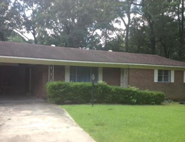 207 Oak Street, Hazlehurst, MS 39083