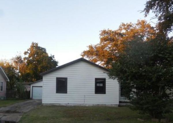 2102 12th St, Galena Park, TX 77547