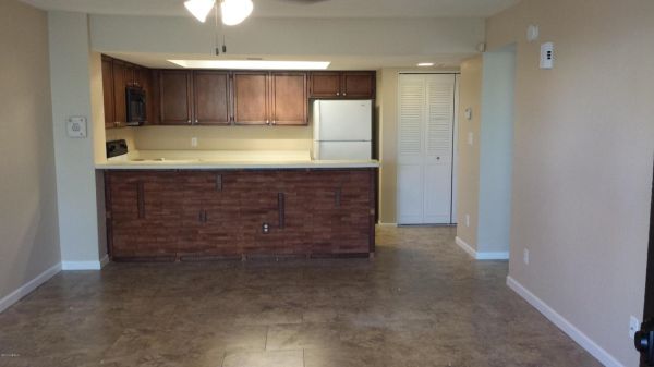 2125 4730 W NORTHERN Avenue, Glendale, AZ 85301