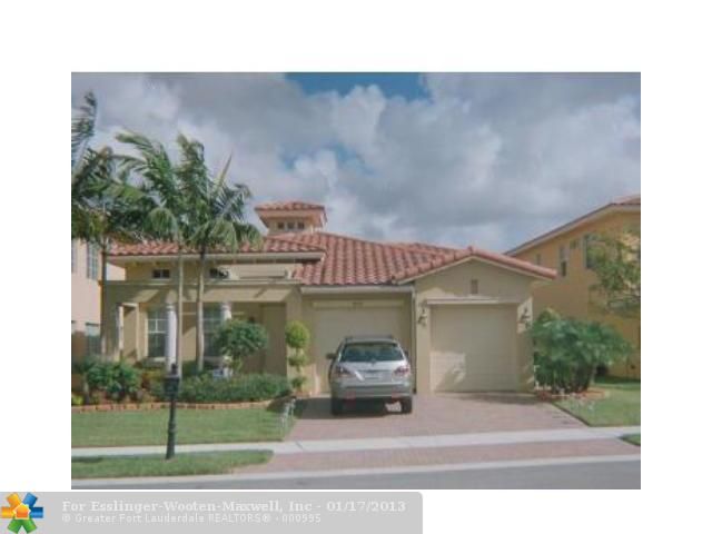 10779 NW 80TH CR, Pompano Beach, FL 33076