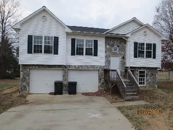 183 Eastview St, Hudson, NC 28638