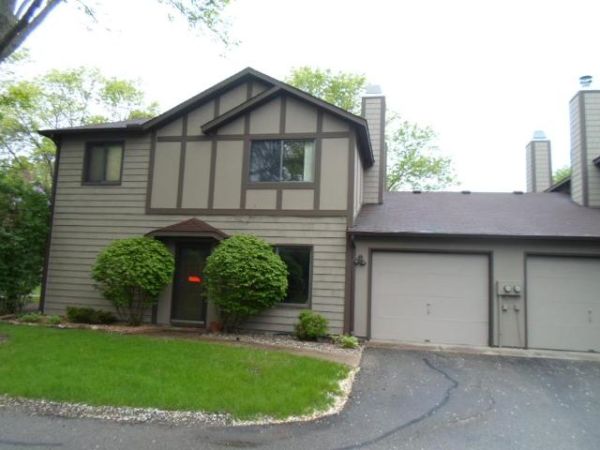 11538 Carriage Ct, Eden Prairie, MN 55344