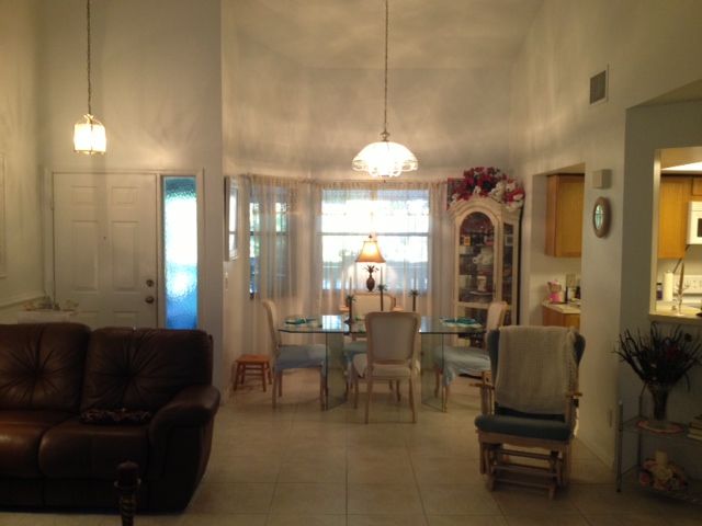 622 Wiggins Bay Dr. #22, Naples, FL 34110