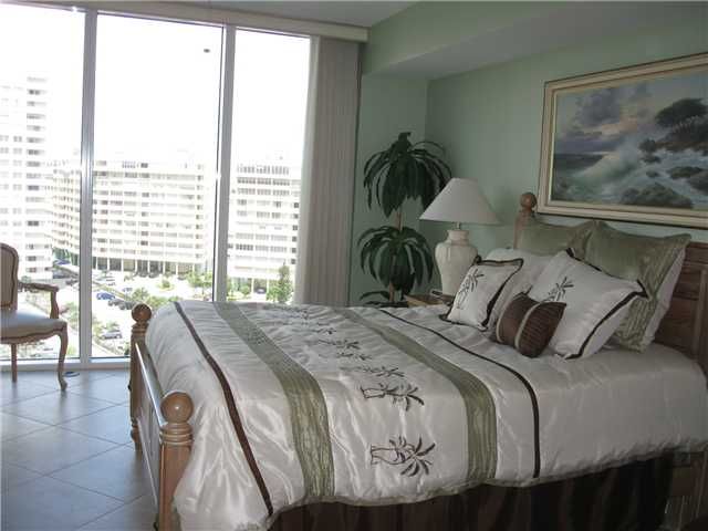 1850 S OCEAN DR # 907, Hallandale, FL 33009