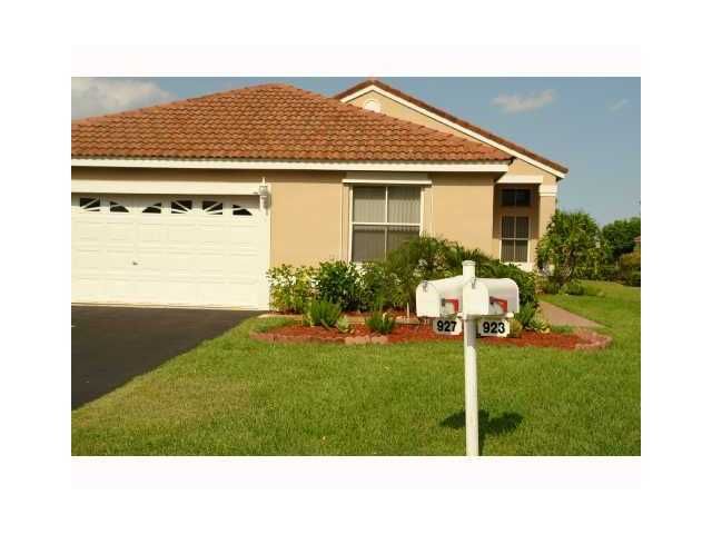 927 STANTON DR, Fort Lauderdale, FL 33326