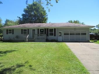 6545 Woodview Circle, Leavittsburg, OH 44430