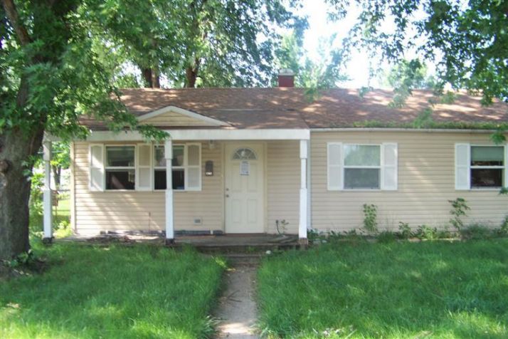 1307 172nd St, Hammond, IN 46324