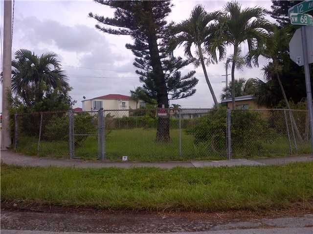 1200 NW 68 ST, Miami, FL 33147