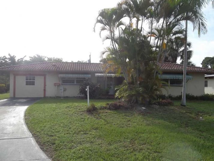 5207 Glade Ct, Cape Coral, FL 33904