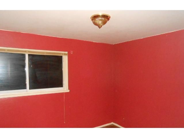 1537 Chesley Dr, Saint Louis, MO 63136