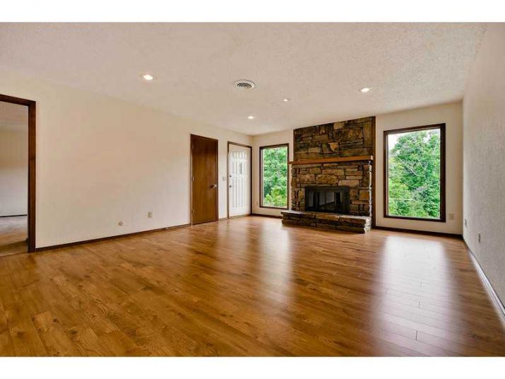 2 HARRINGTON CIR, Bella Vista, AR 72714