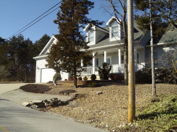 69 Table Rock Dr, Eureka Springs, AR 72631