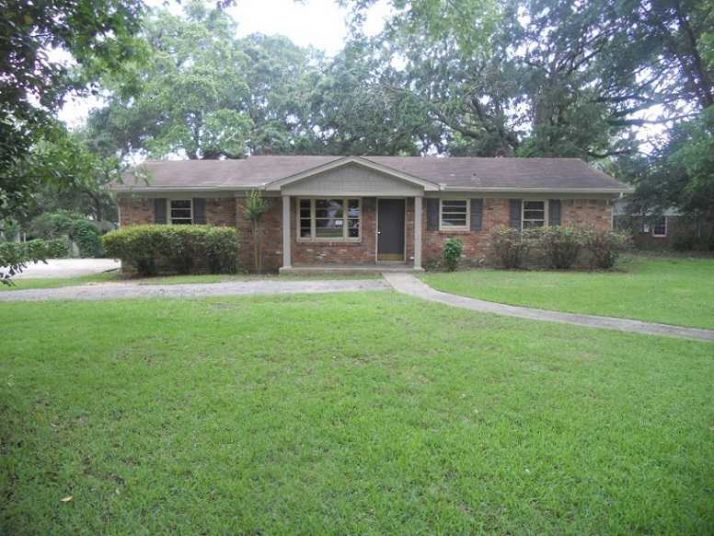 5083 Fairland Dr, Mobile, AL 36619