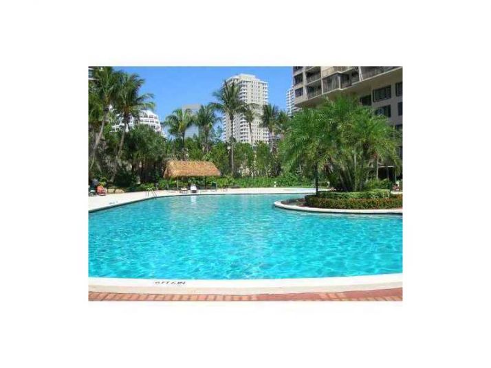 540 BRICKELL KEY DR # 1020, Miami, FL 33131
