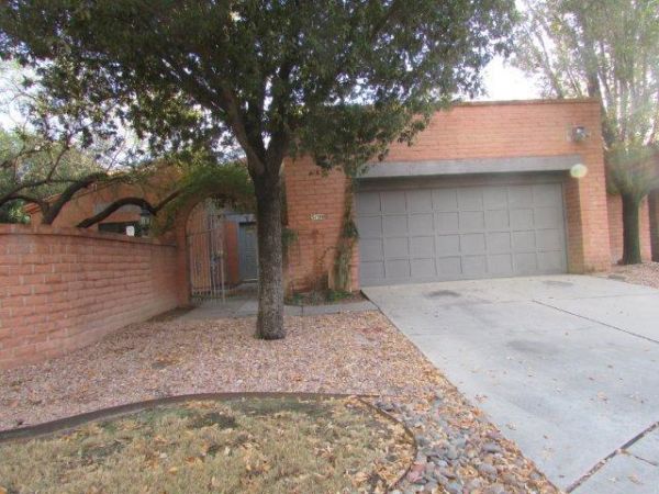 5190 East Woodgate Lane, Tucson, AZ 85715