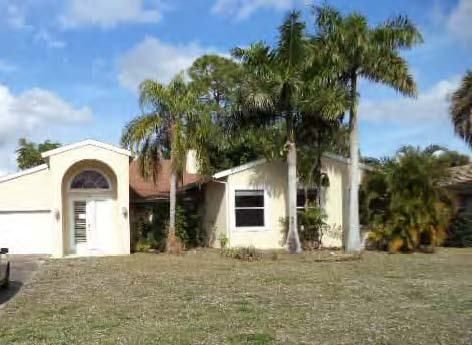 669 Pompano Drive, Naples, FL 34110