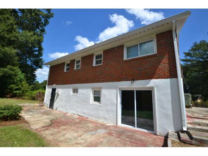 595 Oakside Drive, Atlanta, GA 30331