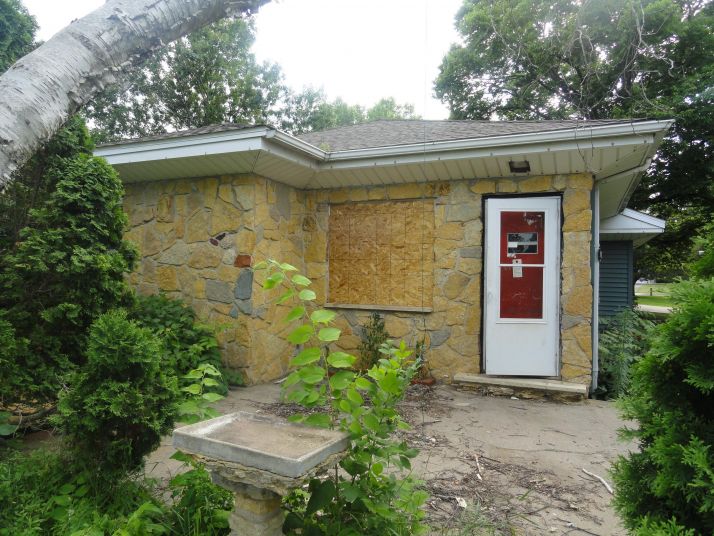 107 21st St W, Hastings, MN 55033