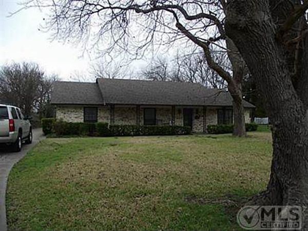 447 Dallas Avenue, Lancaster, TX 75146