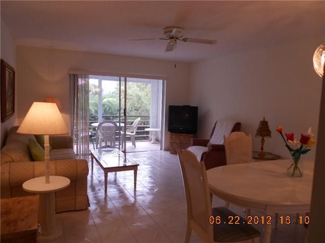 300 NE 14TH AV # 207, Hallandale, FL 33009