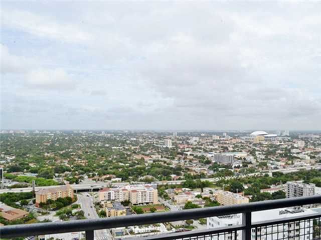 60 SW 13 ST # 3213, Miami, FL 33130