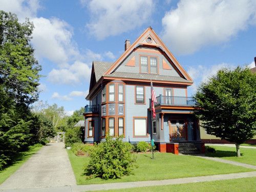 157 Park Ave, Lyndonville, VT 05851