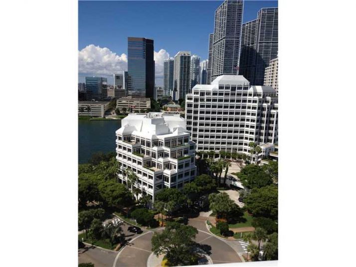 770 CLAUGHTON ISLAND DR # 1902, Miami, FL 33131