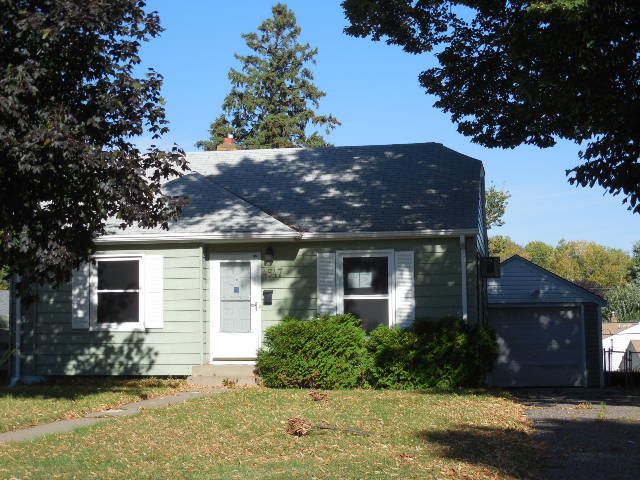 4547 Chatham Rd NE, Minneapolis, MN 55421