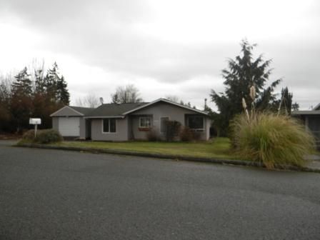 1115 W 15th St, Port Angeles, WA 98363