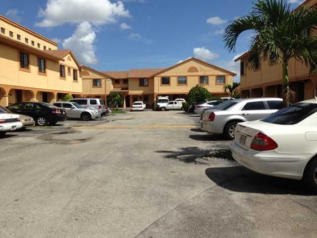 11781 Sw 18th St Apt 1, Miami, FL 33175