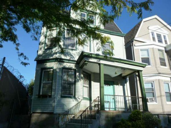 89 S 14th St, Newark, NJ 07107
