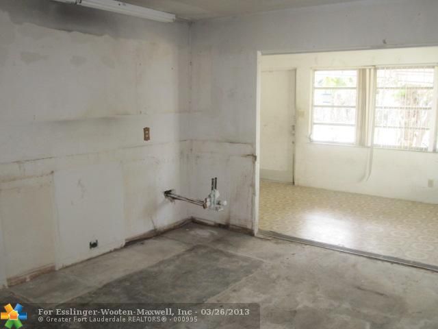 3004 NW 46TH ST, Fort Lauderdale, FL 33309