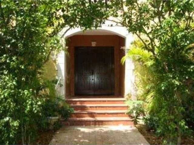 712 SW 56 AV # 7B, Miami, FL 33134