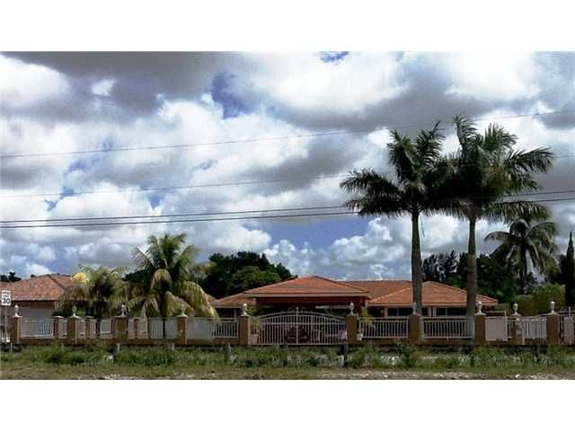 3545 SW 132 AV, Miami, FL 33175