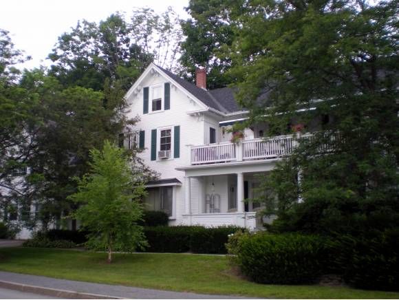 98 Main Street, Wolfeboro, NH 03894