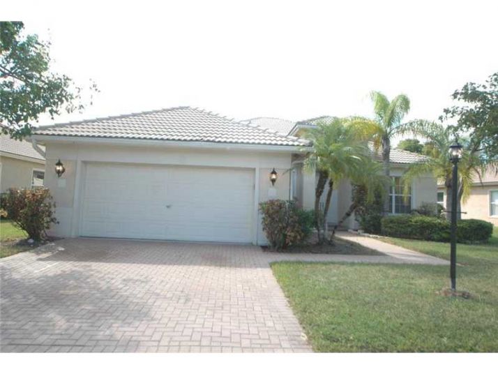 7019 NW 113TH AV, Pompano Beach, FL 33076