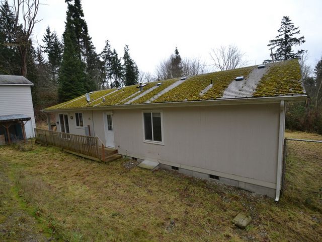 16 E Mountain View Road, Camano Island, WA 98282
