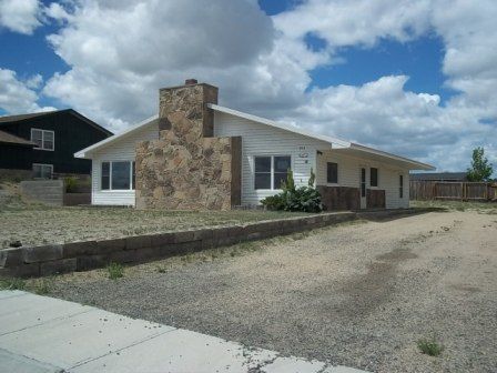 312 S 11th St, Saratoga, WY 82331