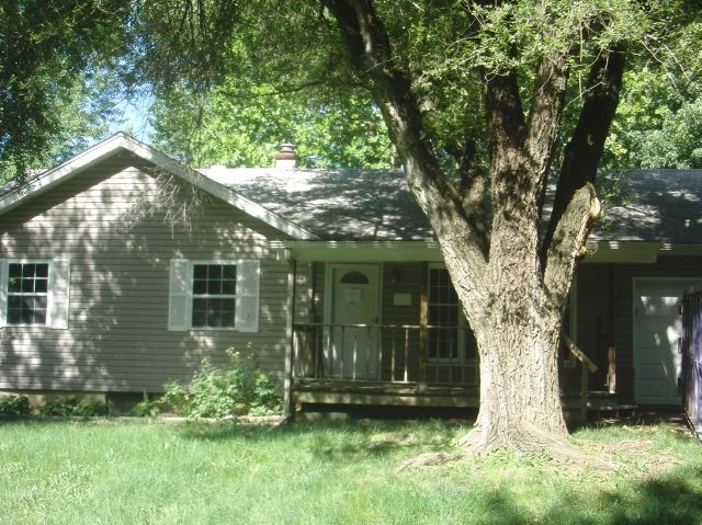 3920 S Delaware Ave, Independence, MO 64055