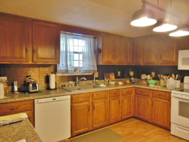 3950 RED OAK TERRACE, Harrison, AR 72601
