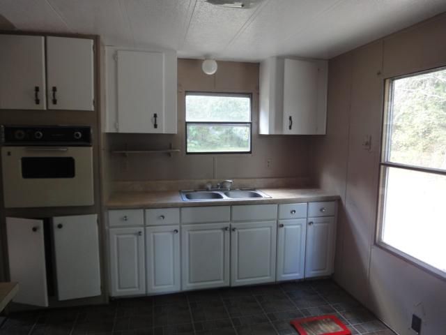 2016 Lee Syd Moore Rd, Scottsburg, VA 24589