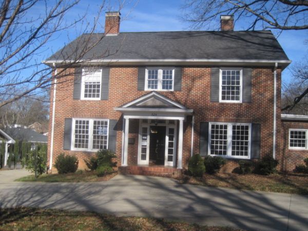 624 3rd Ave Nw, Hickory, NC 28601