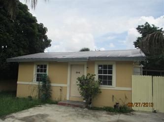 2845 Storter Avenue, Naples, FL 34112
