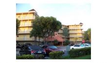 8290 LAKE DR # 526 Miami, FL 33166