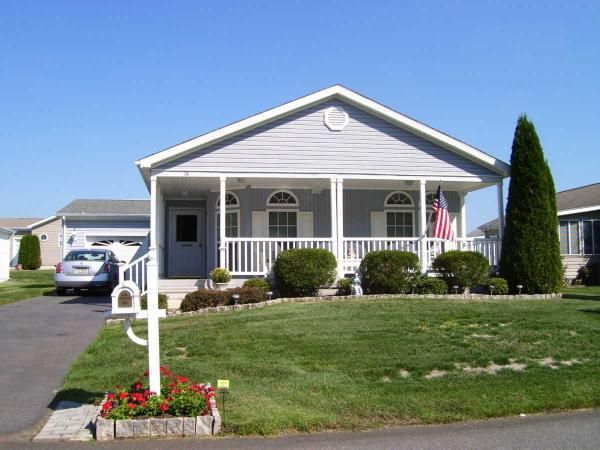 14 Highlands Road, Manahawkin, NJ 08050