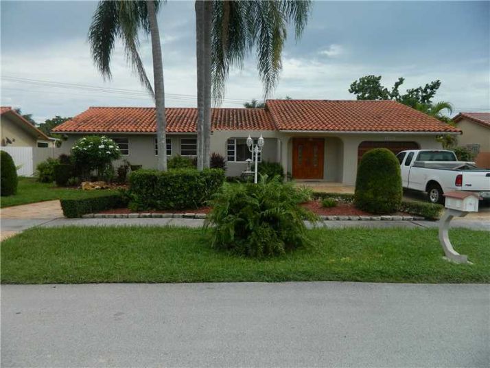 14058 SW 40 TE, Miami, FL 33175