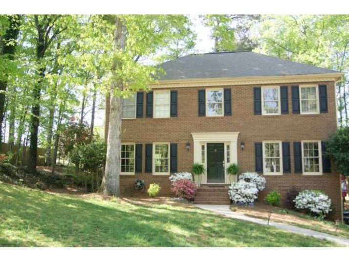 4168 Kindlewood Court, Roswell, GA 30075