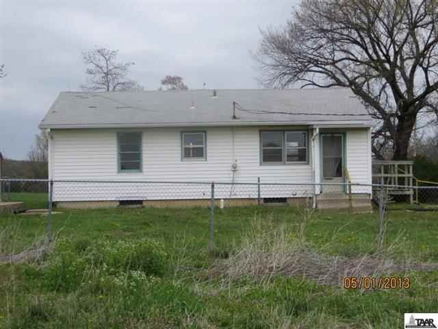 1723 Ne 82nd St, Meriden, KS 66512